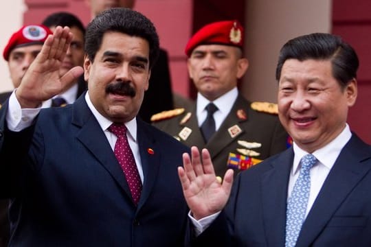 Amnesty prangerte konkret die Staatschefs von Venezuela und China, Nicolas Maduro (l) und Xi Jinping an, aber auch Wladimir Putin und Donald Trump.