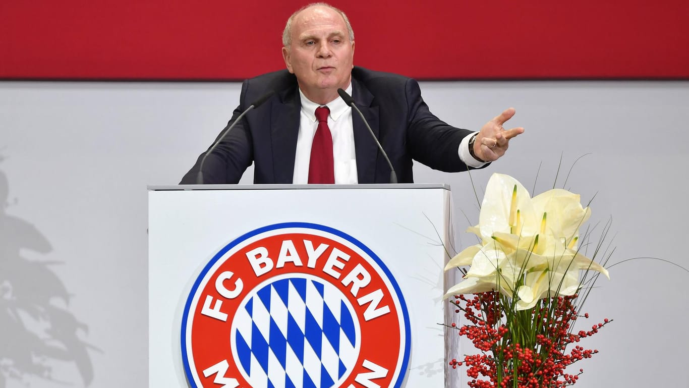 Bayern-Präsident Uli Hoeneß: Noch ist unklar, wer 2018/19 Trainer beim Rekordmeister wird.