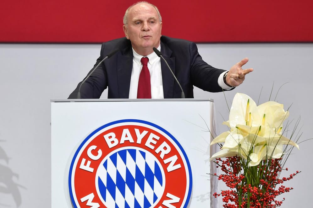 Bayern-Präsident Uli Hoeneß: Noch ist unklar, wer 2018/19 Trainer beim Rekordmeister wird.