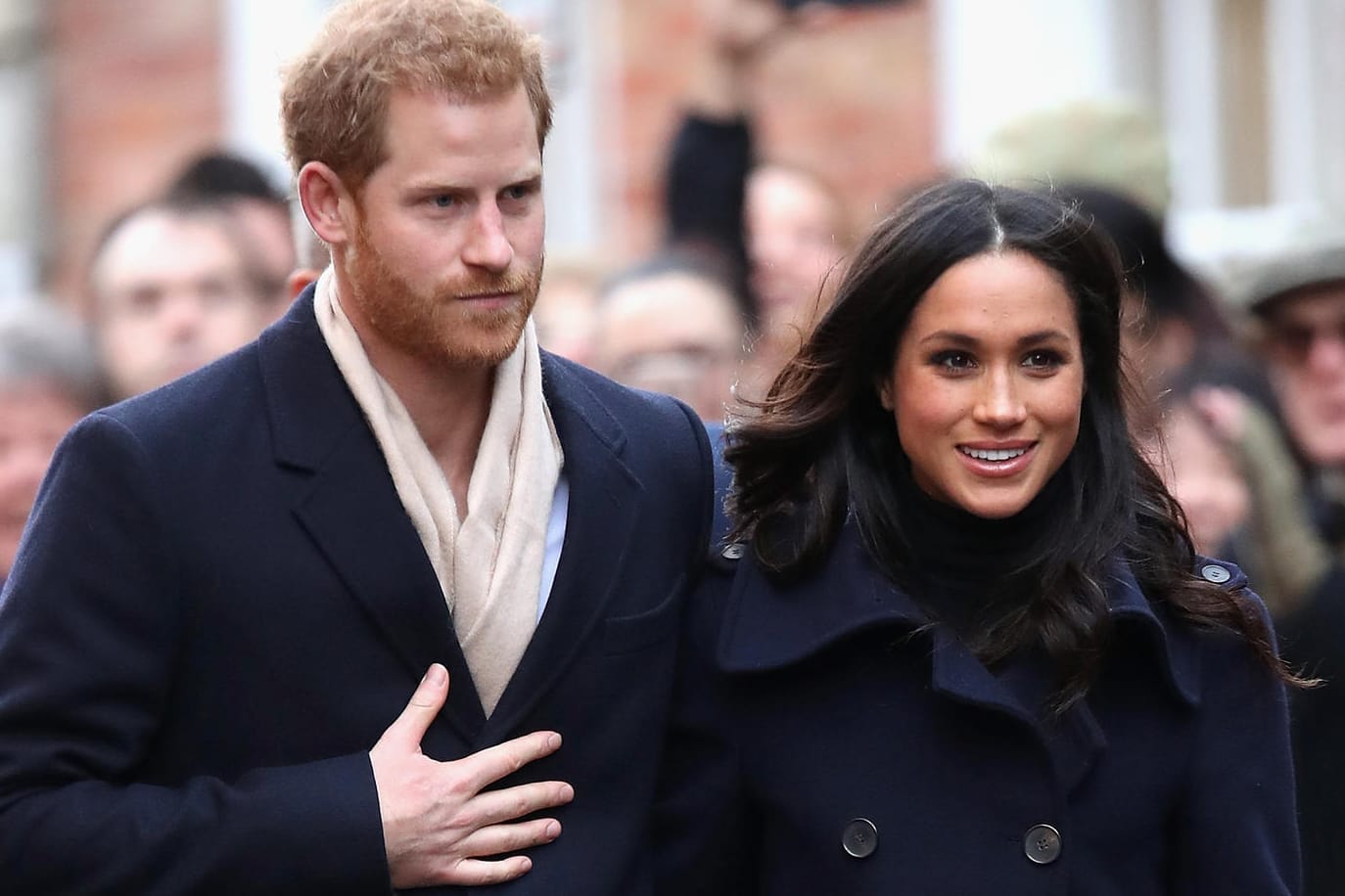 Prinz Harry und Meghan Markle: Aufgrund eines Briefes, der an das Paar adressiert war, kam bei den Royals Terrorverdacht auf.