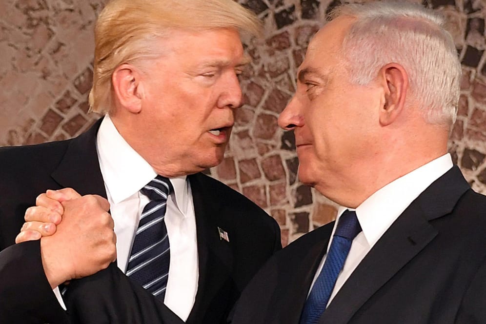 Trump mit Israels Regierungschef Netanjahu: Schon im Mai soll die US-Botschaft in Jerusalem offenbar eröffnen.