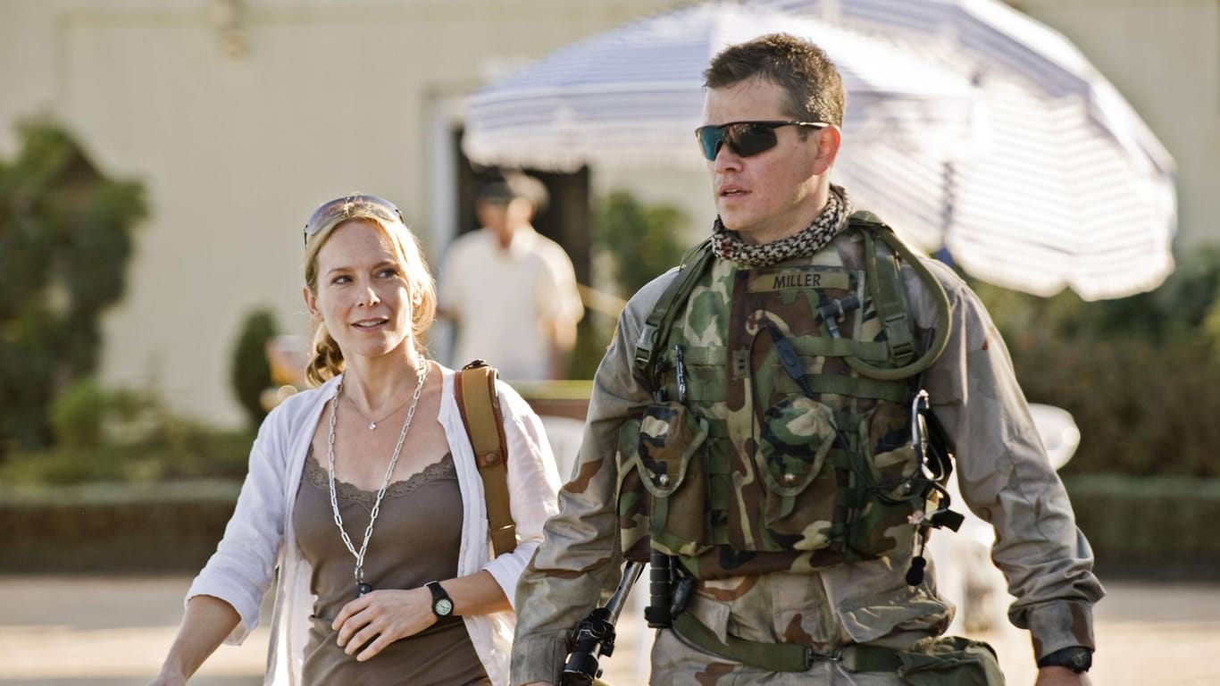 Soldat Roy Miller (Matt Damon) sucht mit Hilfe von Lawrie (Amy Ryan) nach irakischen Massenvernichtungswaffen – oder gibt es die gar nicht?