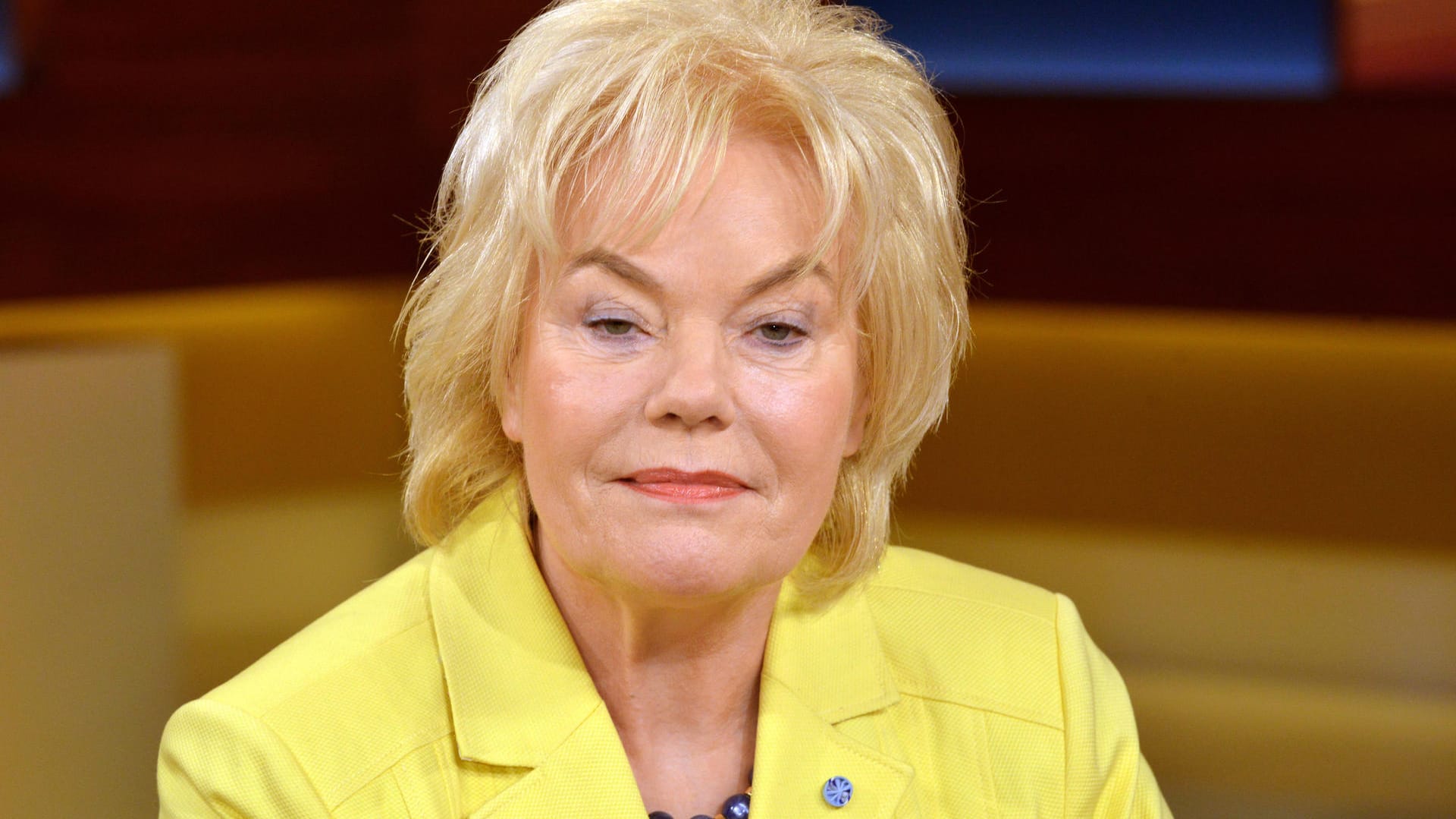 Erika Steinbach zu Gast in einer Fernsehtalkshow: Die ehemalige CDU-Abgeordnete und heutige AfD-Sympathisantin hat eine Meldung der Satire-Website Postillon für ernst genommen. (Archivbild)