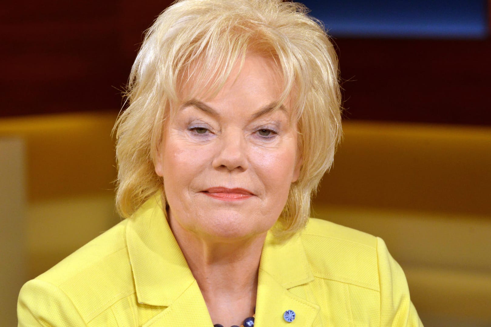 Erika Steinbach zu Gast in einer Fernsehtalkshow: Die ehemalige CDU-Abgeordnete und heutige AfD-Sympathisantin hat eine Meldung der Satire-Website Postillon für ernst genommen. (Archivbild)