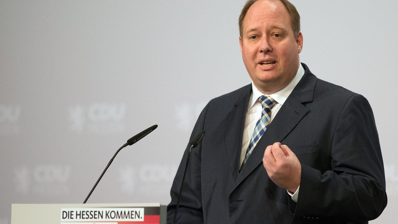 Helge Braun 2017 auf einem Landesparteitag in Hessen.