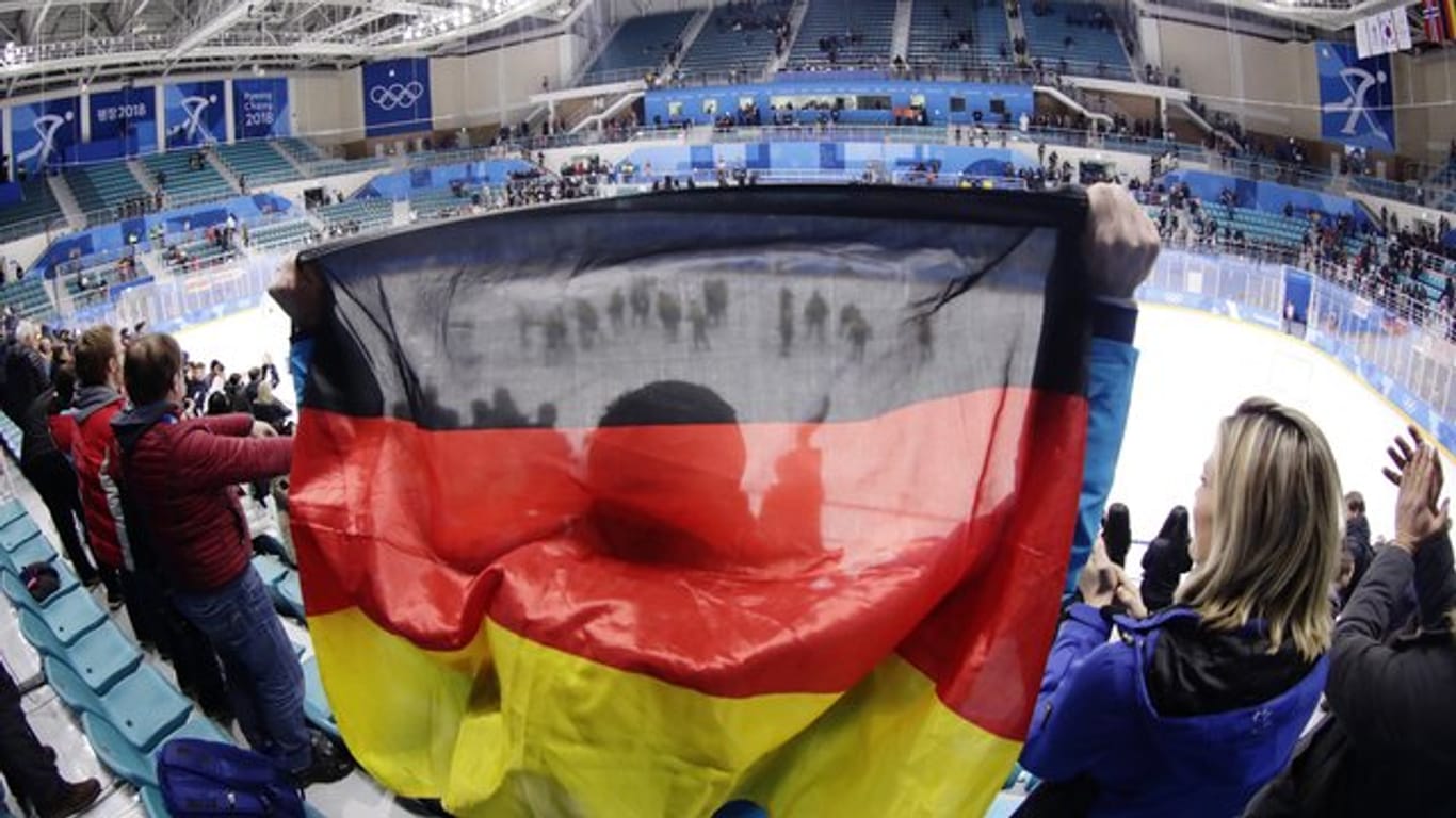 In Deutschland werden die Fans mit dem DEB-Team mitfiebern.