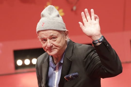 Bill Murray trotzt der Kälte mit einer Berlinale-Mütze.