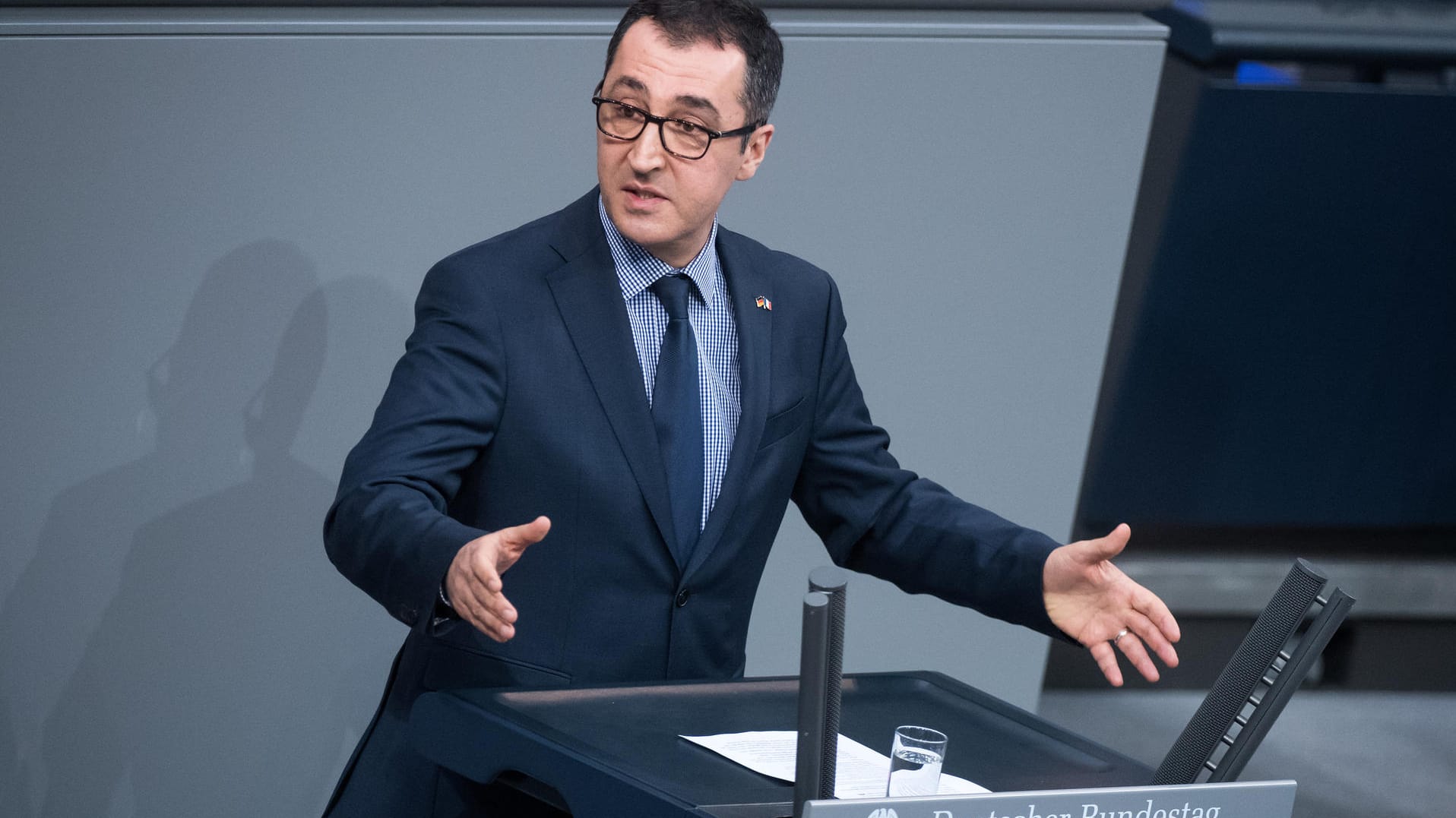 Cem Özdemir bei der Plenarsitzung des Deutschen Bundestages: AfD kündigt offizielle Beschwerde an.