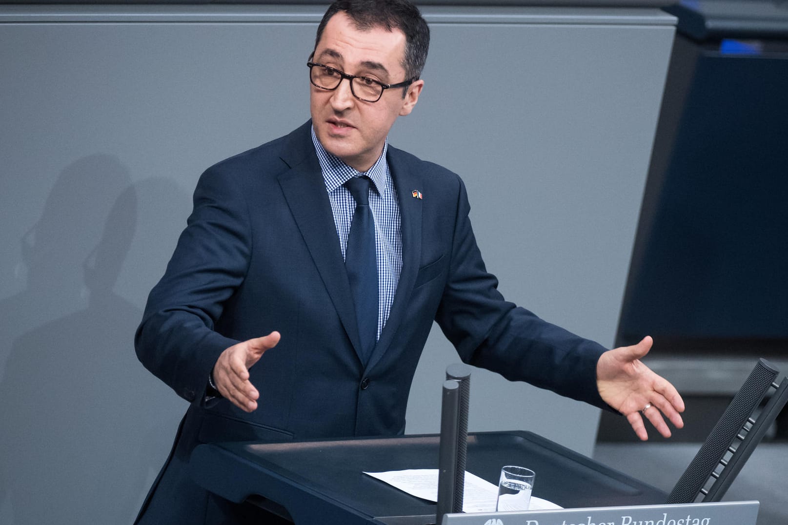 Cem Özdemir bei der Plenarsitzung des Deutschen Bundestages: AfD kündigt offizielle Beschwerde an.