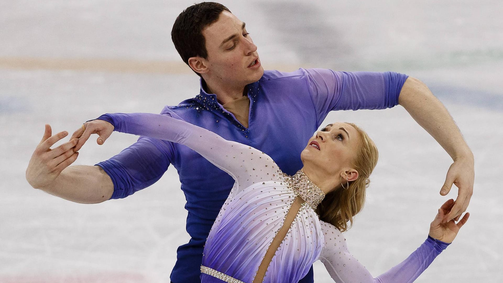 Aljona Sawtschenko und Bruno Massot bei der Kür ihres Lebens, die ihnen sensationell die Goldmedaille bescherte.