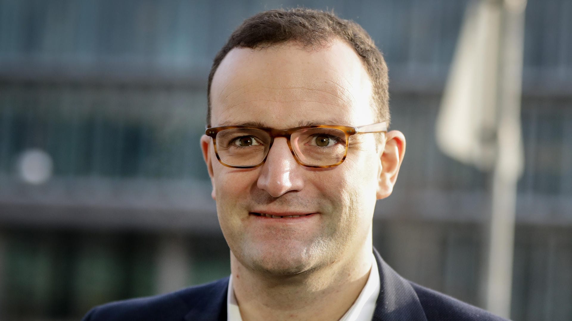 Jens Spahn: Zurück zu den Wurzeln. Spahn war lange gesundheitspolitischer Sprecher der Unionsfraktion.