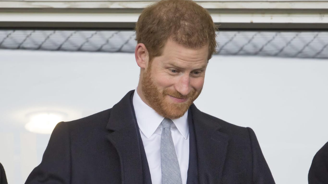 Prinz Harry: Er soll angeblich seine beiden Ex-Freundinnen bei seiner Hochzeit dabei haben wollen.