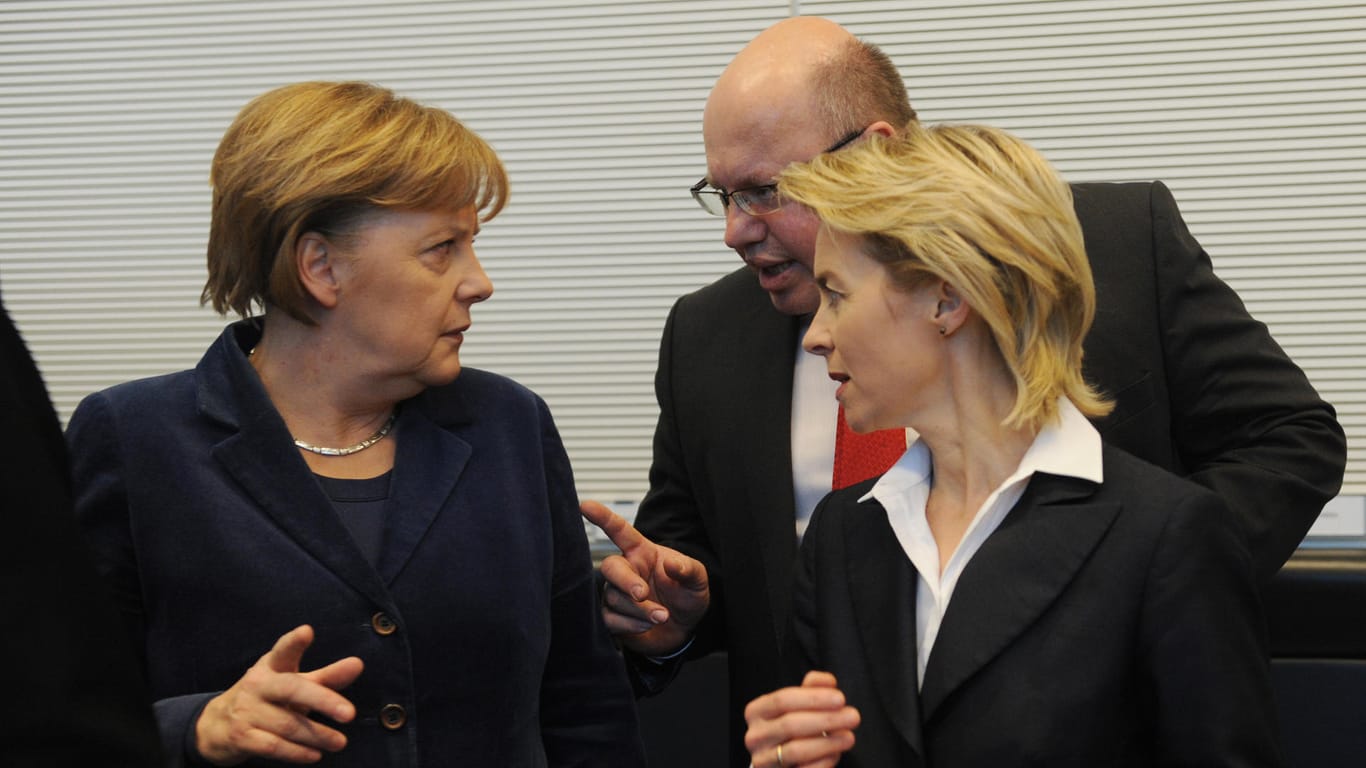 Merkel, Altmaier, von der Leyen: Neben den bewährten Ministern sollen auch etliche neue Gesichter ins Kabinett.
