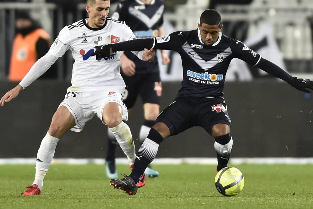 Den Ball eng am Fuß: Bordeaux-Star Malcom (r.) in Aktion.