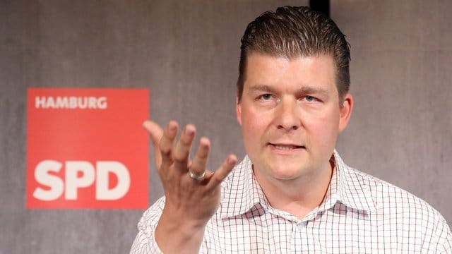 "Ich glaube, wenn wir ein gutes Ergebnis beim Mitgliederentscheid haben, die Regierung ihre Arbeit aufnimmt und auch die neue Parteivorsitzende Andrea Nahles, dann kommen wir auch in der Zustimmung wieder langsam nach vorne", sagt Dressel. "Ich glaube, wenn wir ein gutes Ergebnis beim Mitgliederentscheid haben, die Regierung ihre Arbeit aufnimmt und auch die neue Parteivorsitzende Andrea Nahles, dann kommen wir auch in der Zustimmung wieder langsam nach vorne", sagt Dressel.