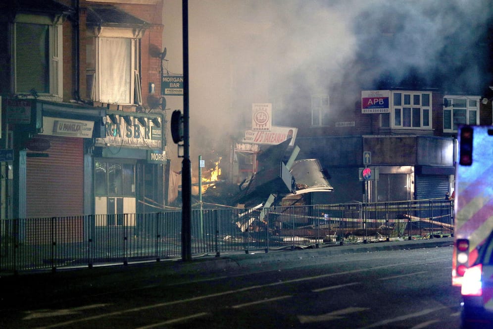 Der Unglücksort im britischen Leicester: Eine Kommission aus Feuerwehr und Polizei soll die Ursache der Exlosion klären.