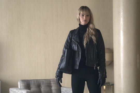 In "Red Sparrow" stattet Jennifer Lawrence ihre Dominika Egorova mit einer faszinierenden Coolness aus.