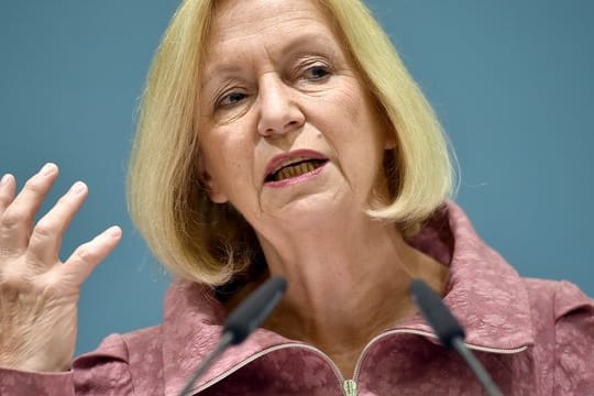 Wanka hatte in einer Mitteilung, die über ihr Ministerium verbreitet worden war, eine "Rote Karte" für die AfD gefordert.
