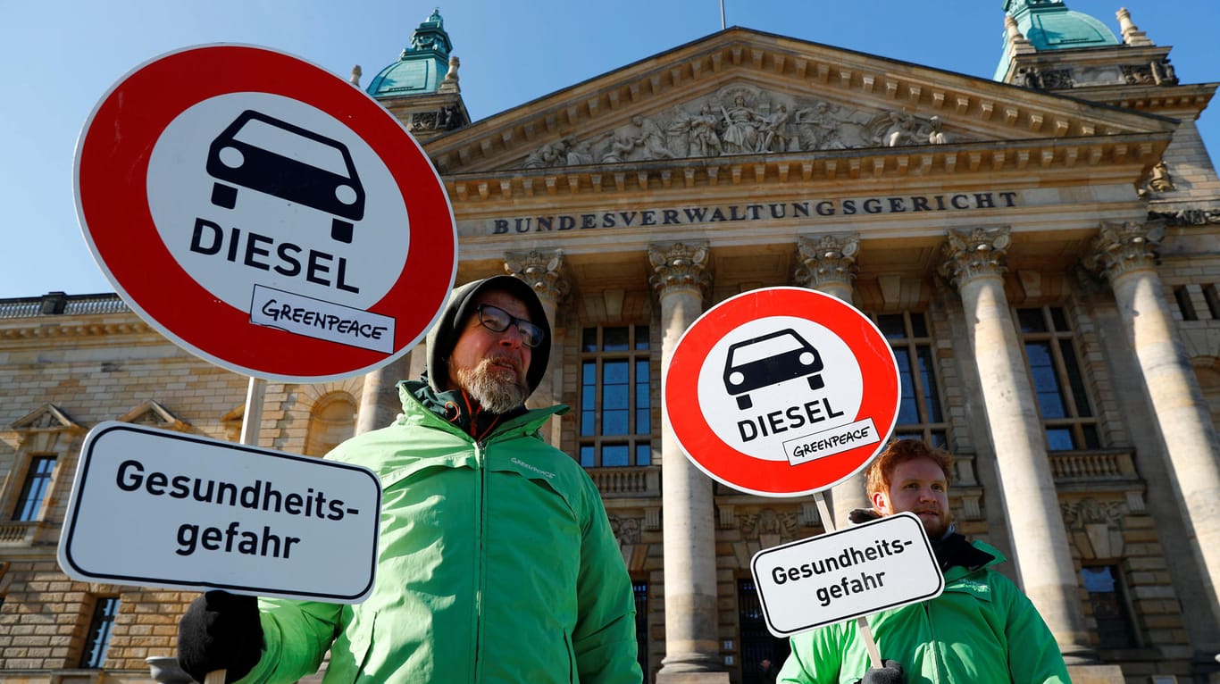 Städte dürfen jetzt Fahrverbote für Dieselautos verhängen: Demonstranten vor dem Bundesverwaltungsgericht:
