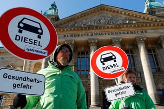 Städte dürfen jetzt Fahrverbote für Dieselautos verhängen: Demonstranten vor dem Bundesverwaltungsgericht: