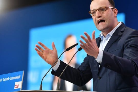 Der designierte Gesundheitsminister Jens Spahn will die Kluft bei der Behandlung von privat und gesetzlich Versicherten verkleinern.