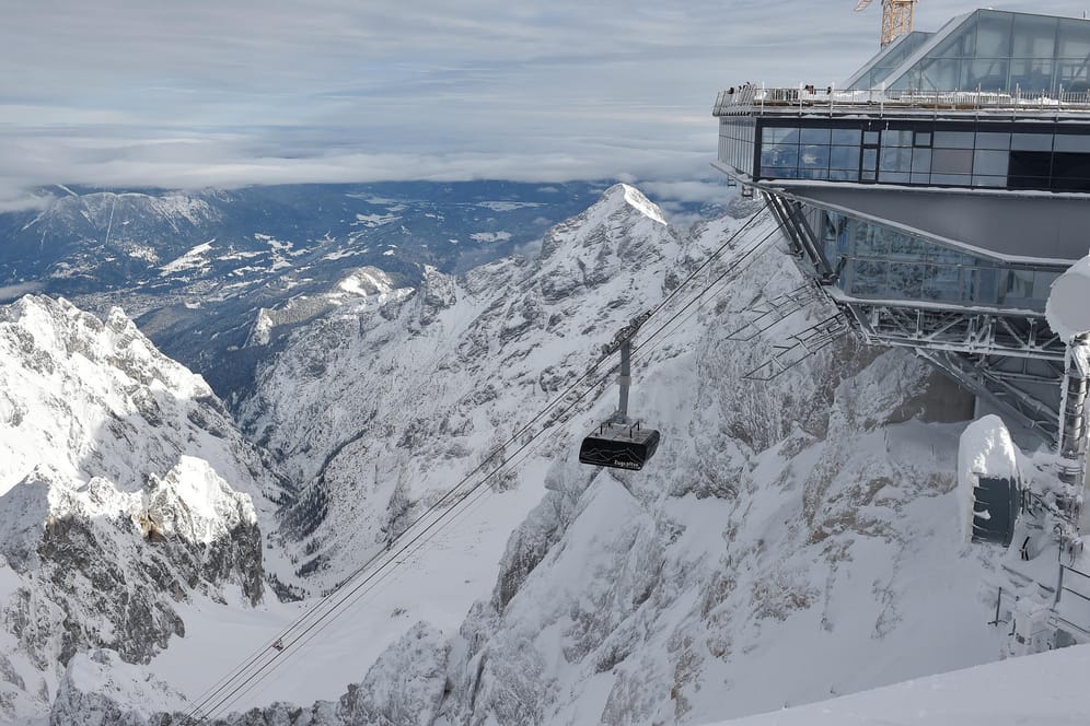 Die Gondel der neuen Seilbahn zur Zugspitze in Garmisch-Partenkirchen: Hier wurde es letzte Nacht kälter als minus 30 Grad.