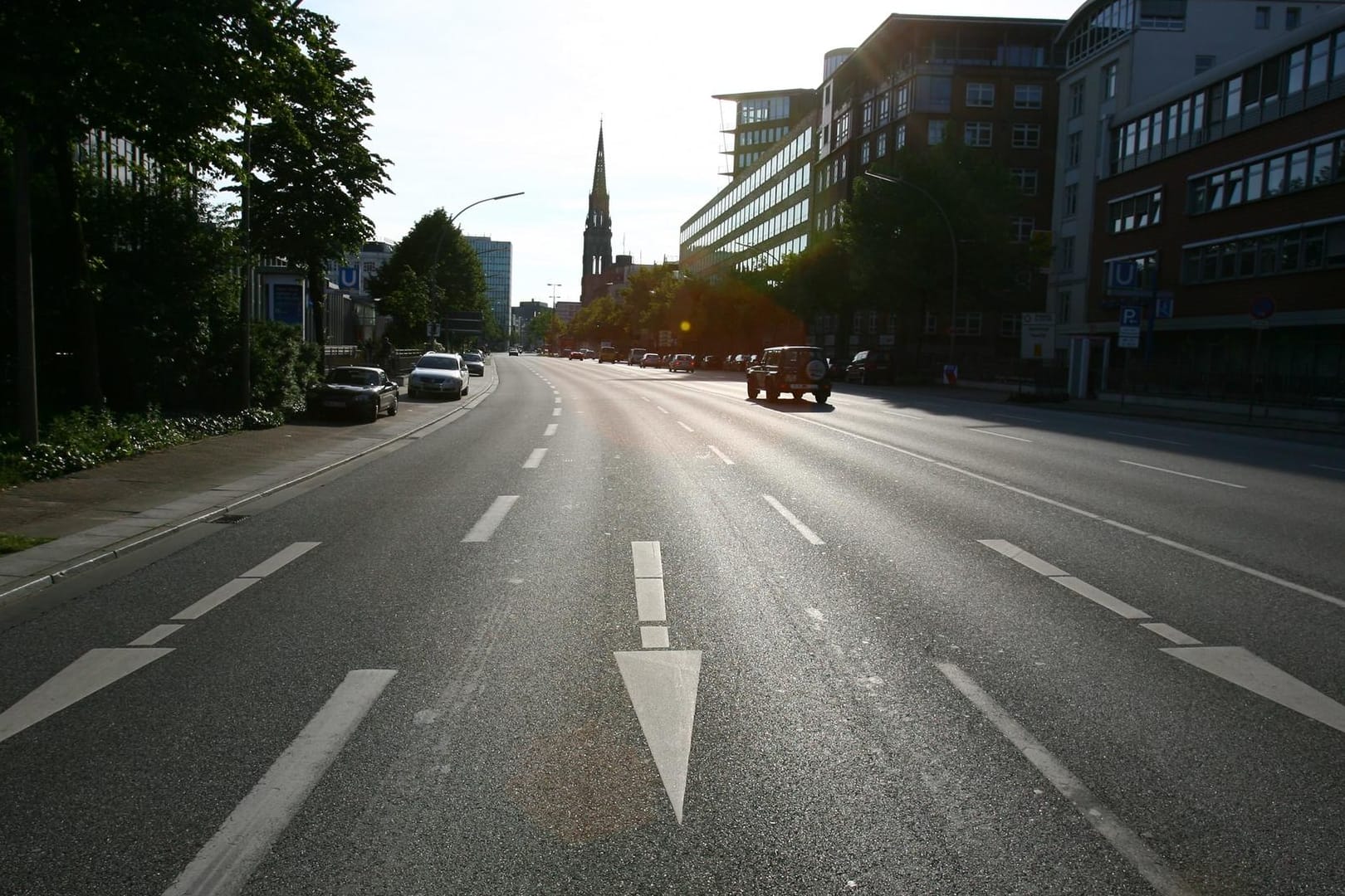 Leere Straße: Fahrverbote bleiben Einzelfallentscheidungen und könnten von Stadt zu Stadt unterschiedlich ausfallen.