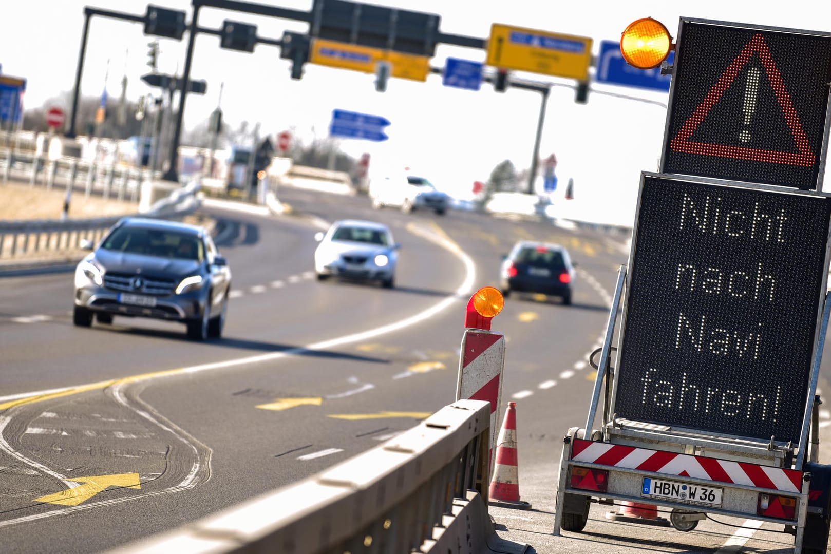 Verkehrsschild: Autofahrer, die hier auf ihr Navi vertrauen, können schnell zu Geisterfahrern werden.