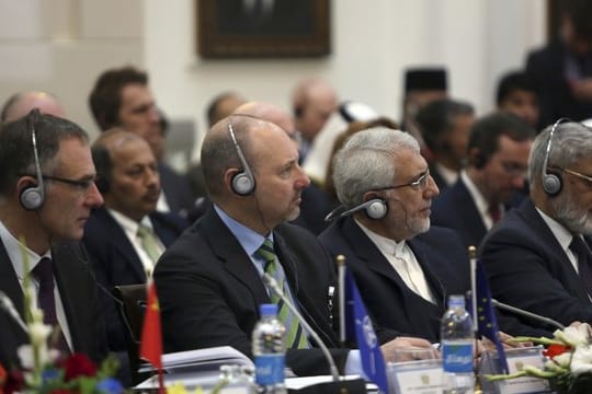 Teilnehmer der Friedenskonferenz im Präsidentenpalast in Kabul.