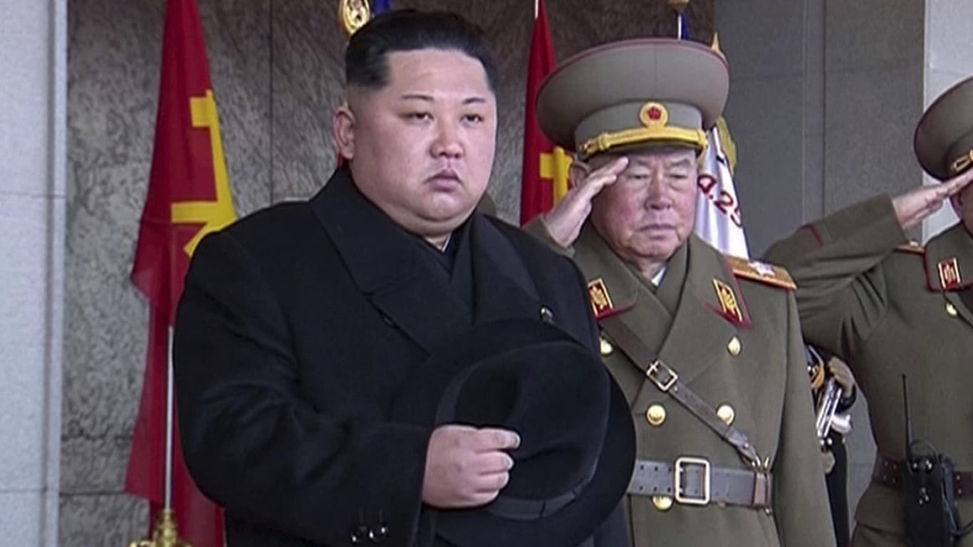 Nordkoreas Diktator Kim Jong-Un: Das Regime soll Waffenteile und Fachkräfte nach Syrien gebracht haben.