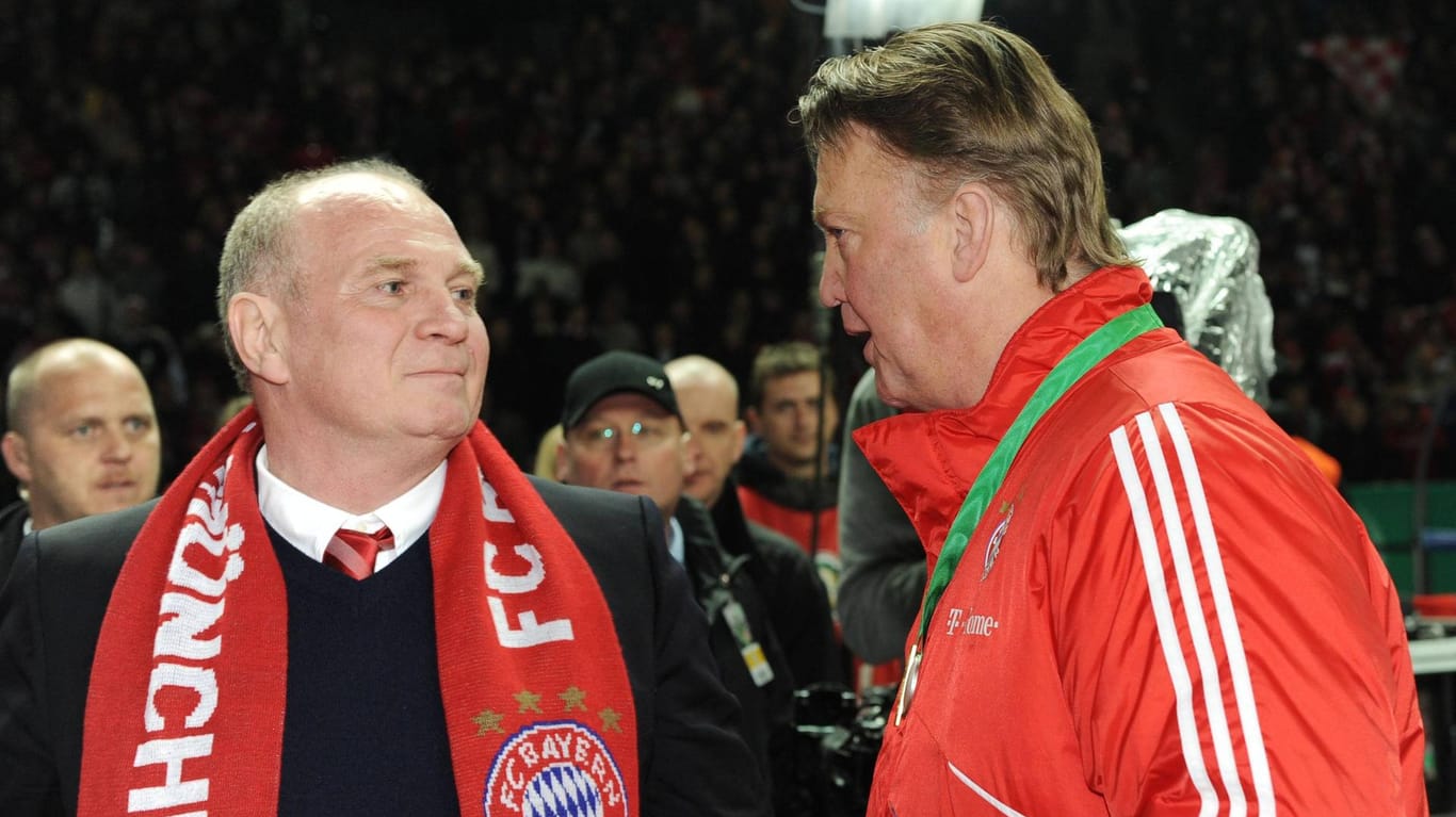 Louis van Gaal (r.) 2010 als Bayern-Trainer mit Uli Hoeneß: Die beiden hatten ihre Differenzen.