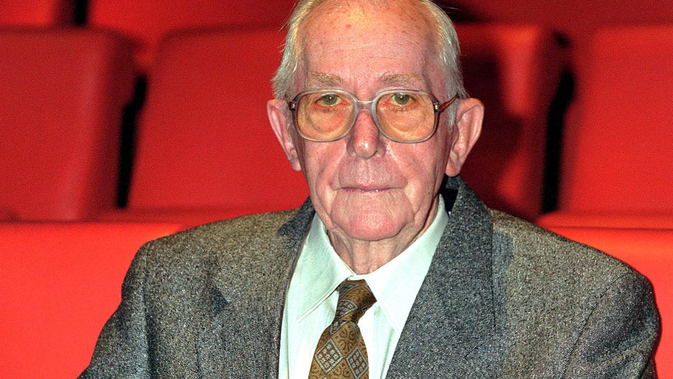 Lewis Gilbert: Der Regisseur wurde 97 Jahre alt.