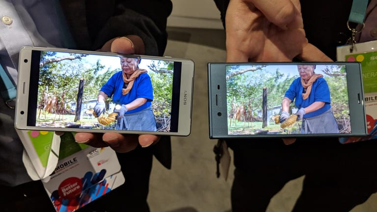 Sony HDR: Das neue Smartphone mit HDR (links) zeigt deutlich bessere Bilder.
