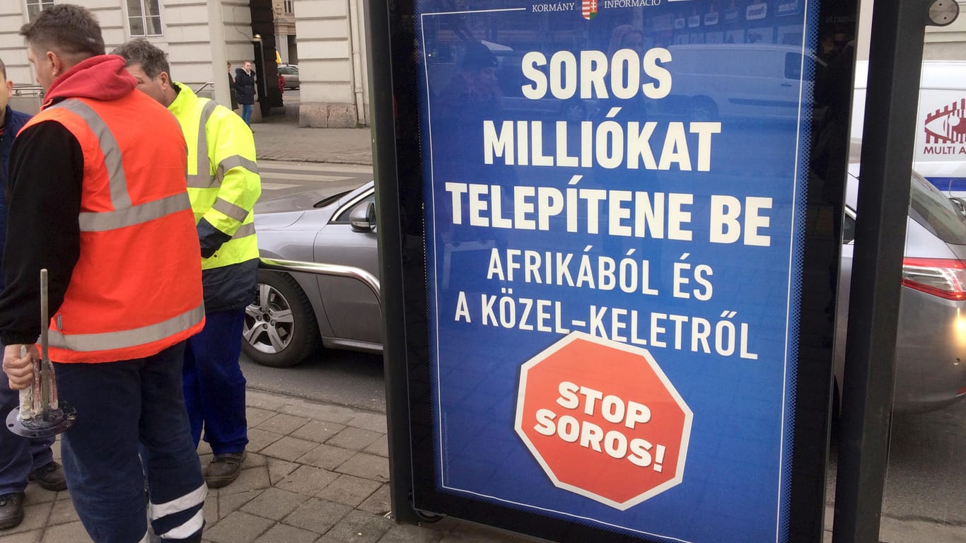 Außenwerbung mit "Stop Soros"-Kampagne: Ungarns Staatschef Orban stoppt Anti-Soros-Kampagne.