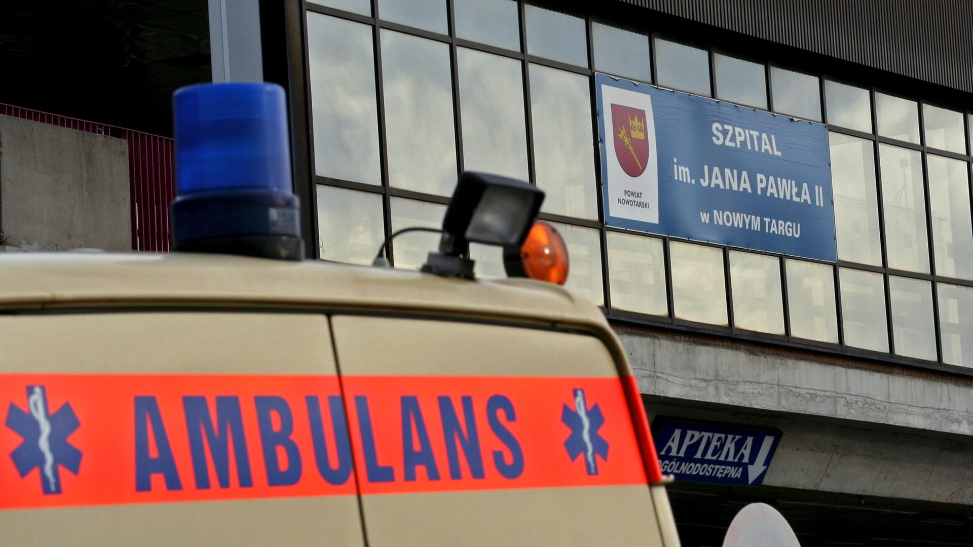 Ein Krankenhaus in Warschau: in der Stadt transplantierte ein polnisches Ärzteteam einen Ischias-Nerv. Ein Krankenhaus in Warschau: in der Stadt transplantierte ein polnisches Ärzteteam einen Ischias-Nerv.
