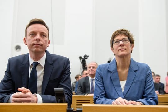 Tobias Hans tritt die Nachfolge von Annegret Kramp-Karrenbauer an, die nach Berlin wechselt.