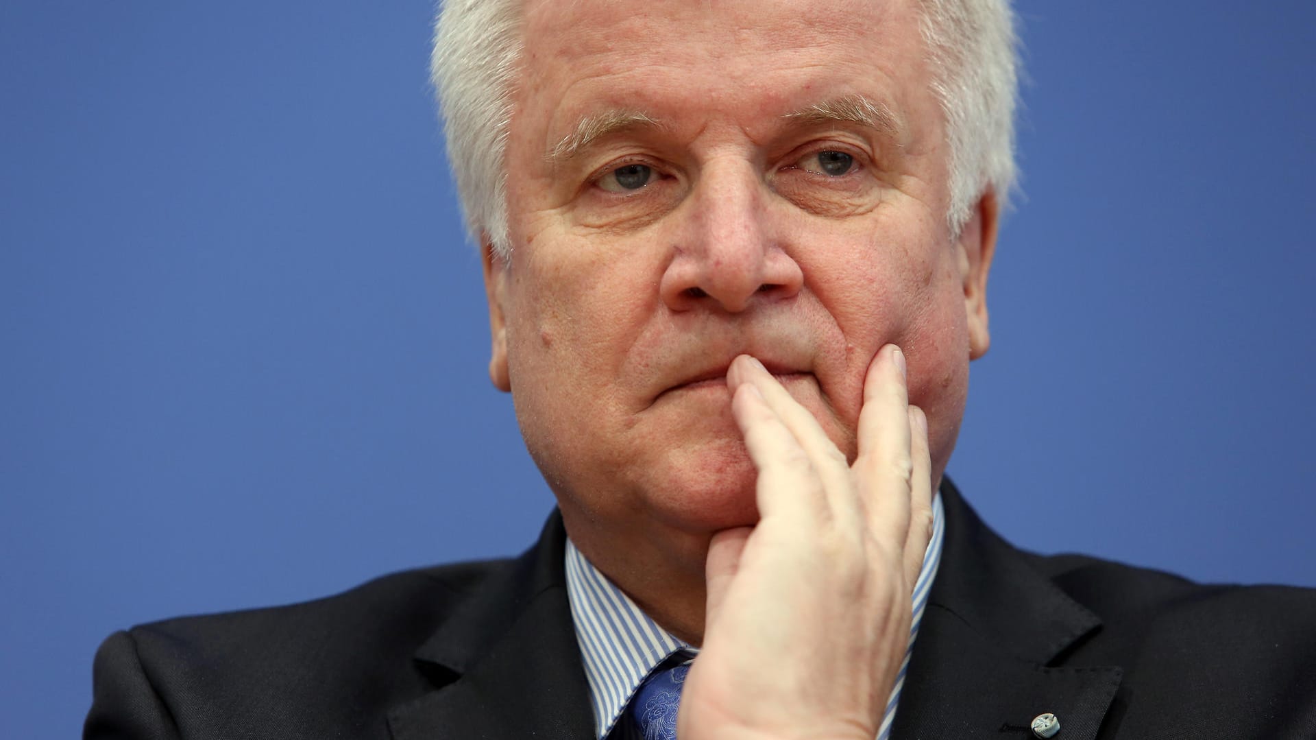 Der designierte Innenminister Horst Seehofer: Denkt er doch noch einmal über seinen Wechsel nach Berlin nach? Der designierte Innenminister Horst Seehofer: Denkt er doch noch einmal über seinen Wechsel nach Berlin nach?