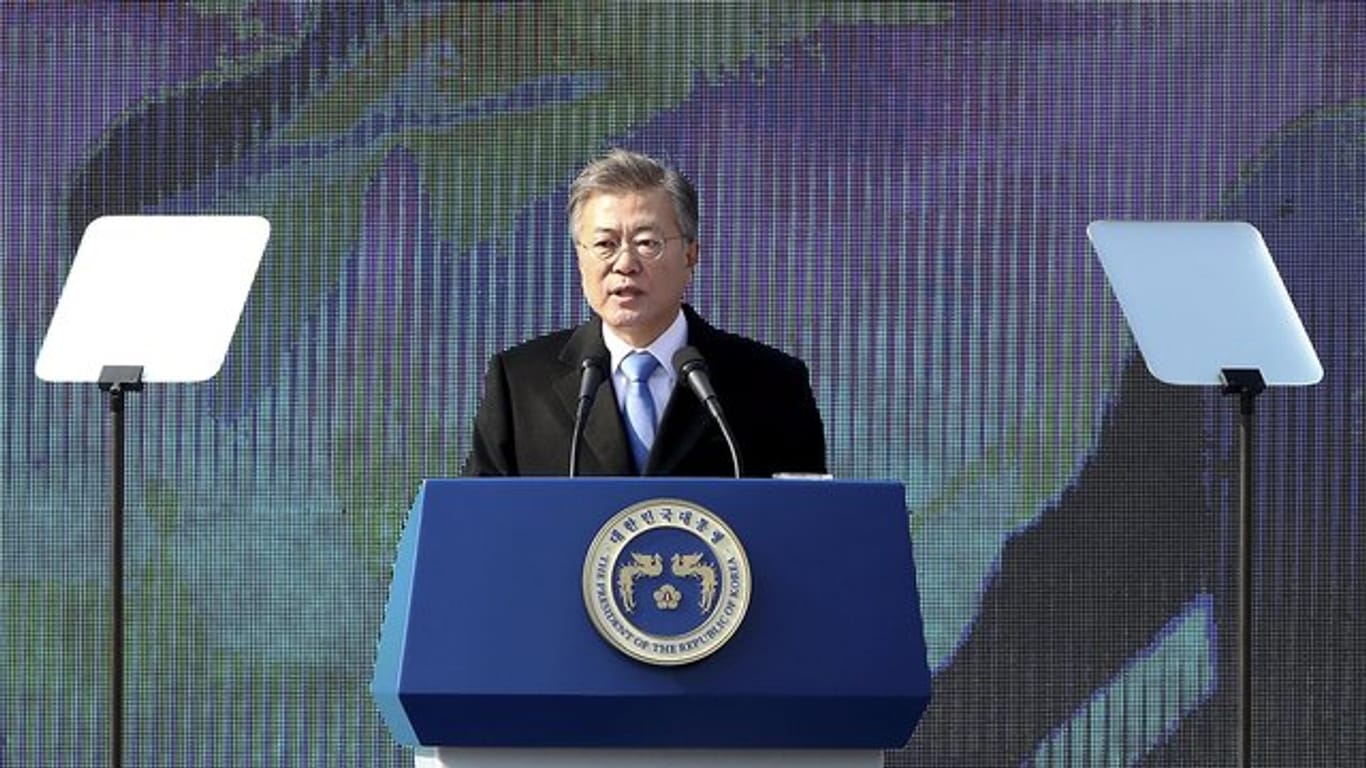 Moon Jae In, Präsident von Südkorea, will möglichst bald einen Sondergesandten nach Pjöngjang schicken.