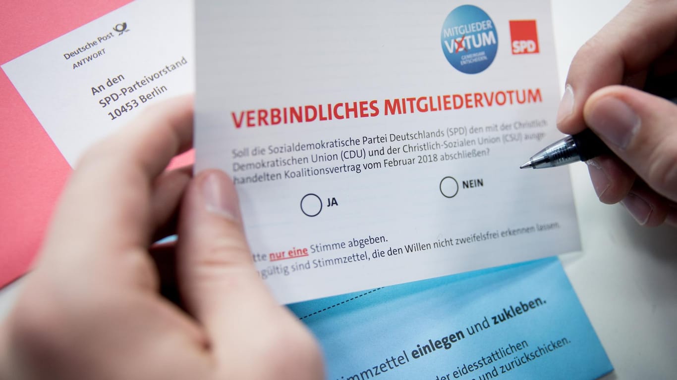 Die Wahlunterlagen für das SPD-Mitgliedervotum: Das Ergebnis der Mitgliederbefragung wird am 4. März 2018 bekannt gegeben.
