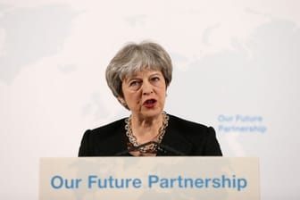 Theresa May während ihrer Rede über die ökonomische Partnerschaft zwischen Großbritannien und der EU nach dem Brexit.