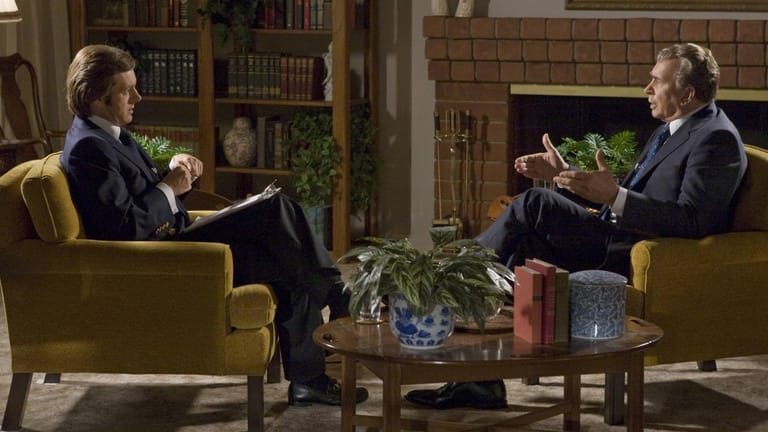 Zwei ungleiche Männer: Fernsehmoderator David Frost (Michael Sheen) und Ex-Präsident Richard Nixon (Frank Langella).