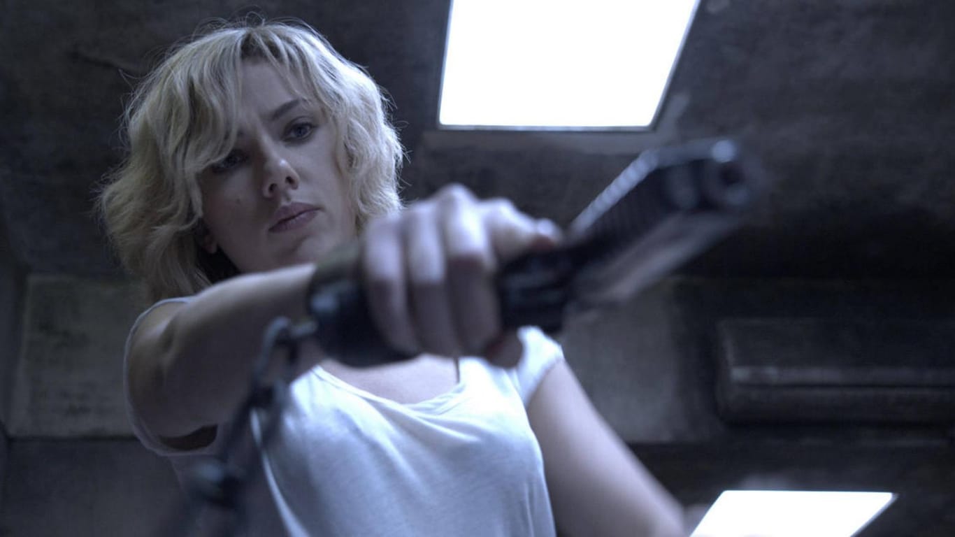 Extrem klug und überaus gefährlich: Scarlett Johansson in Luc Bessons "Lucy".