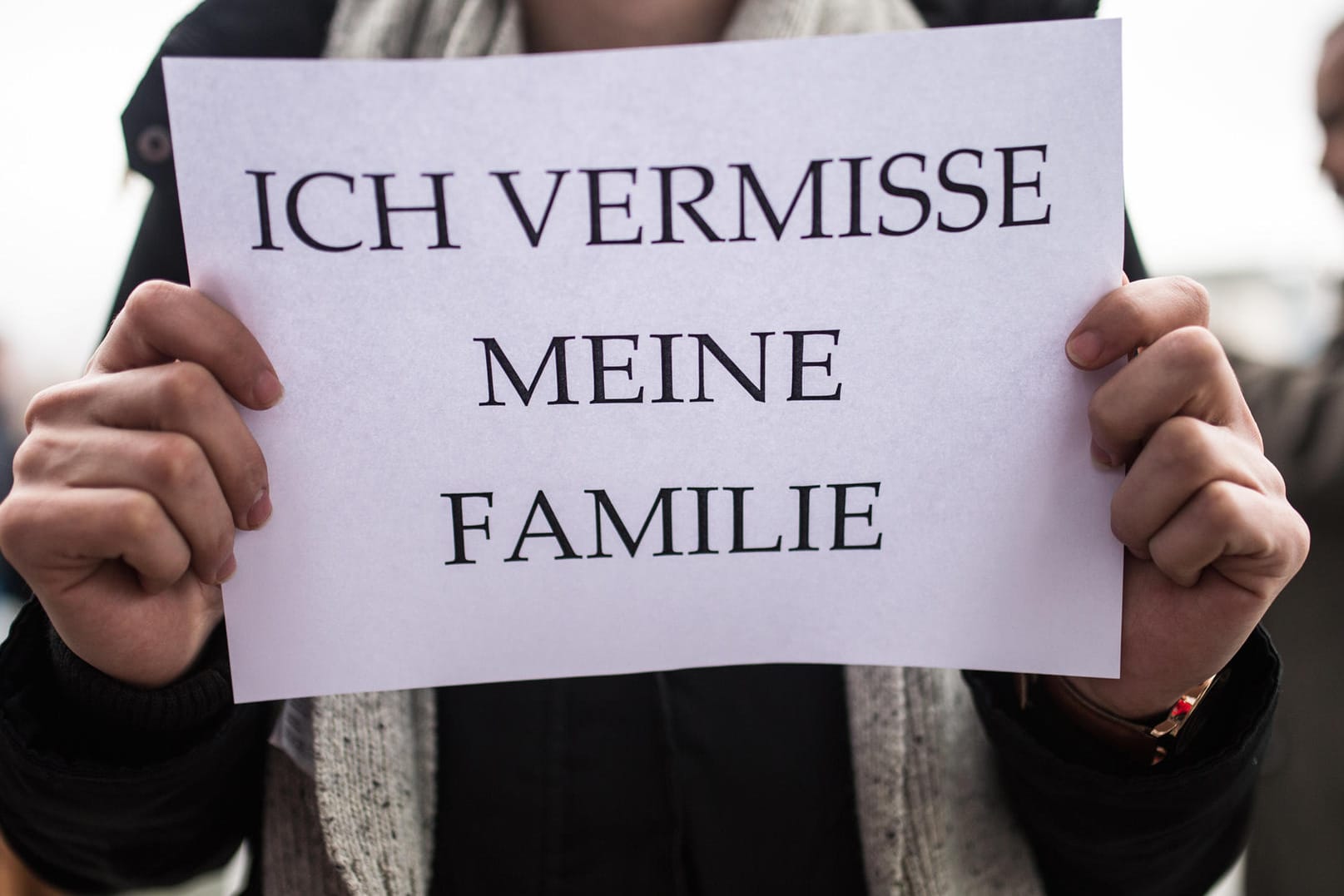 Der Bundesrat hat die Einschränkung des Familiennachzugs von Flüchtlingen gebilligt. Bis August keine, und danach nur sehr wenige Asylsuchende dürfen ihre Familien nach Deutschland holen.