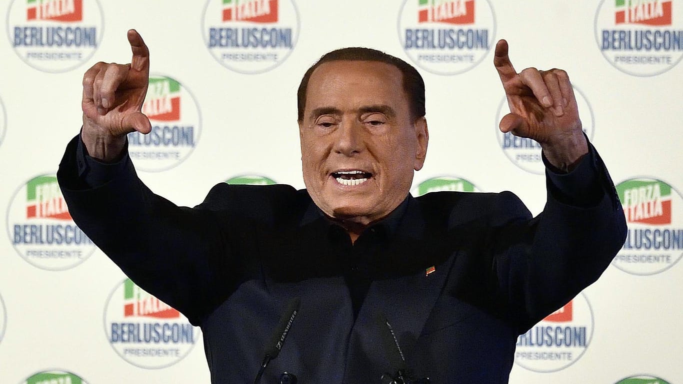 Italiens ehemaliger Ministerpräsident Silvio Berlusconi: Vorerst darf der einstige Regierungschef keine öffentlichen Ämter übernehmen.