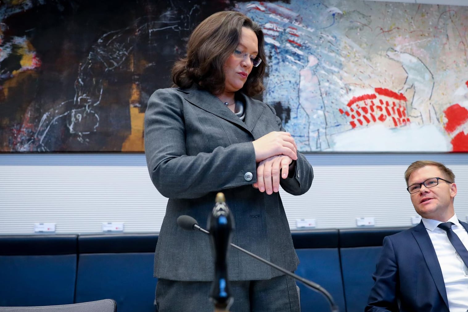 Andrea Nahles, Carsten Schneider: Manchmal bringt ein Blick auf die Zahlen Klarheit.