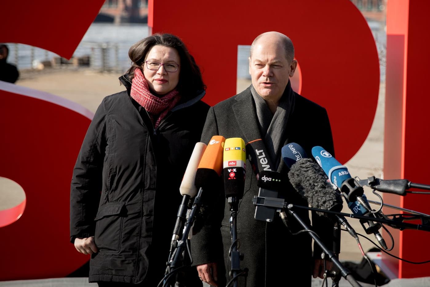 SPD-Fraktionschefin Andrea Nahles und Interims-Parteichef Olaf Scholz in Berlin: Die Entscheidung der Mitglieder soll am Sonntag verkündet werden.