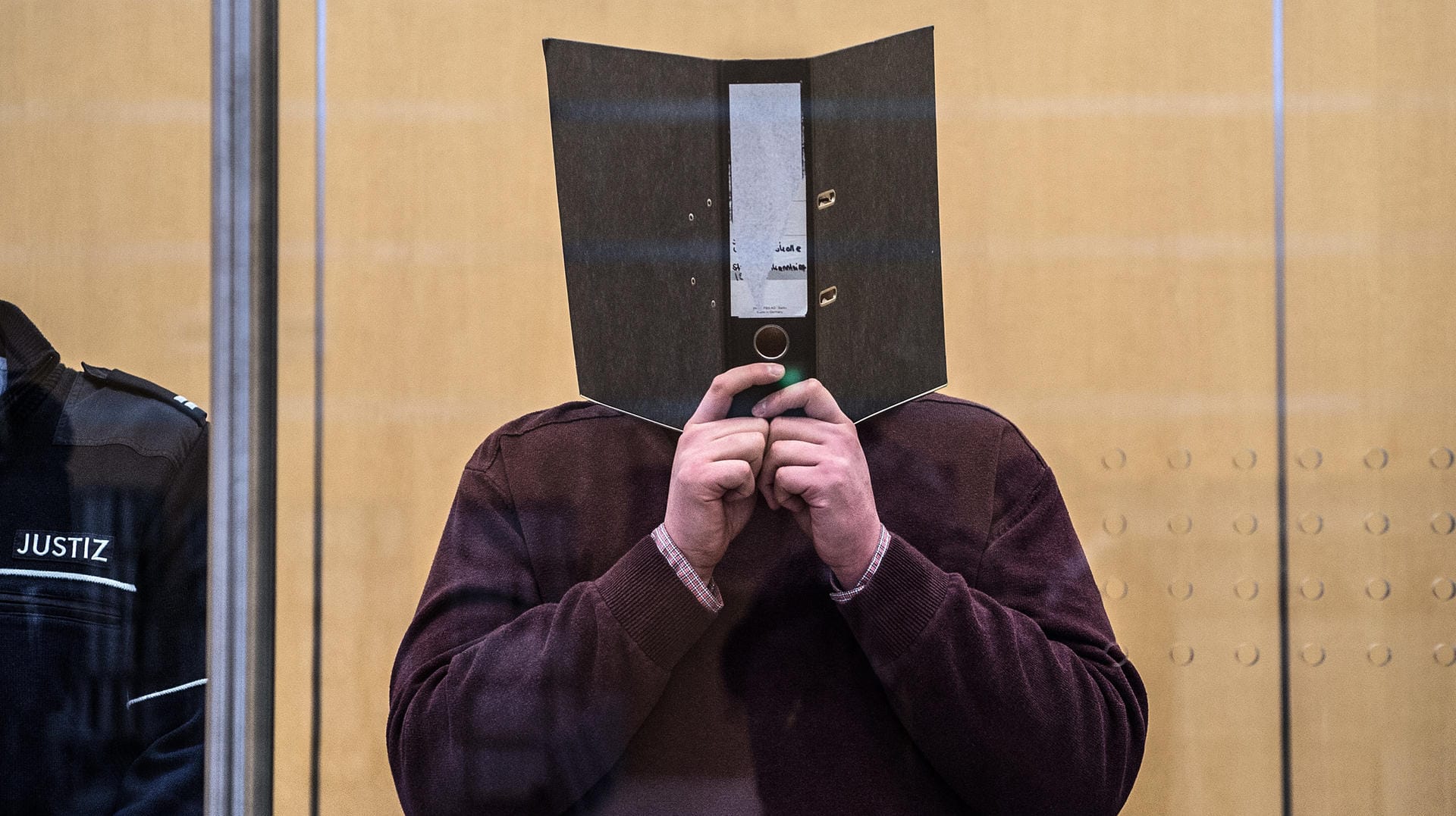 Nils D. aus Dinslaken: In einem ersten Prozess hatte er als Kronzeuge eine niedrige Strafe erhalten. Nils D. aus Dinslaken: In einem ersten Prozess hatte er als Kronzeuge eine niedrige Strafe erhalten.