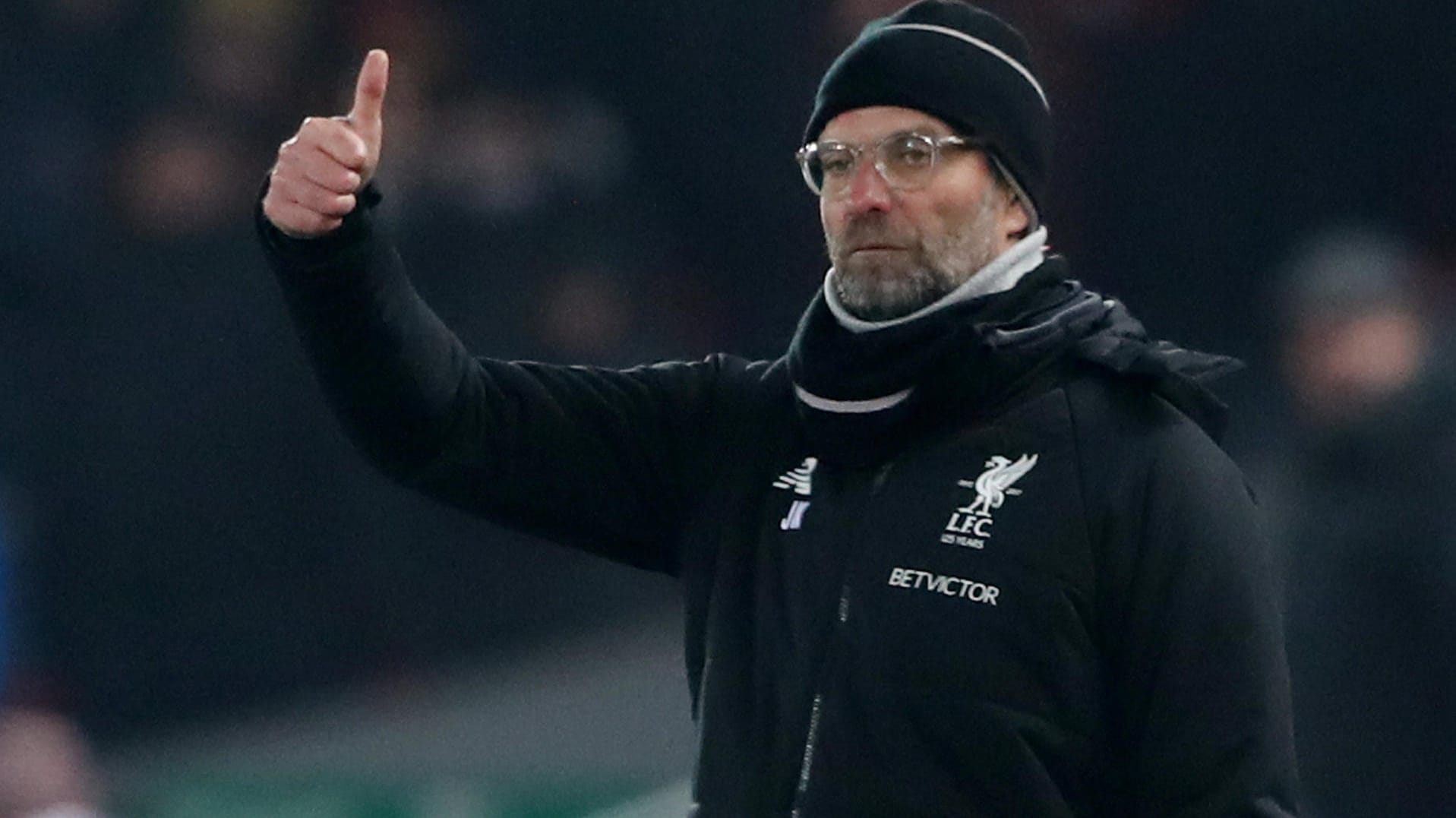Daumen hoch: Durch den Sieg gegen Newcastle ist Jürgen Klopp mit dem LFC seit fünf Spielen ungeschlagen. Daumen hoch: Durch den Sieg gegen Newcastle ist Jürgen Klopp mit dem LFC seit fünf Spielen ungeschlagen.