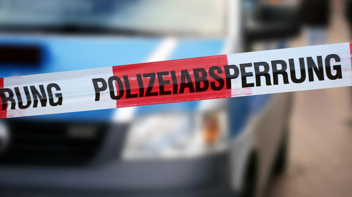 Gefährliche Raserei in Bayern: Die Polizei gab die Verfolgung des betrunkenen Autofahrers zunächst auf.