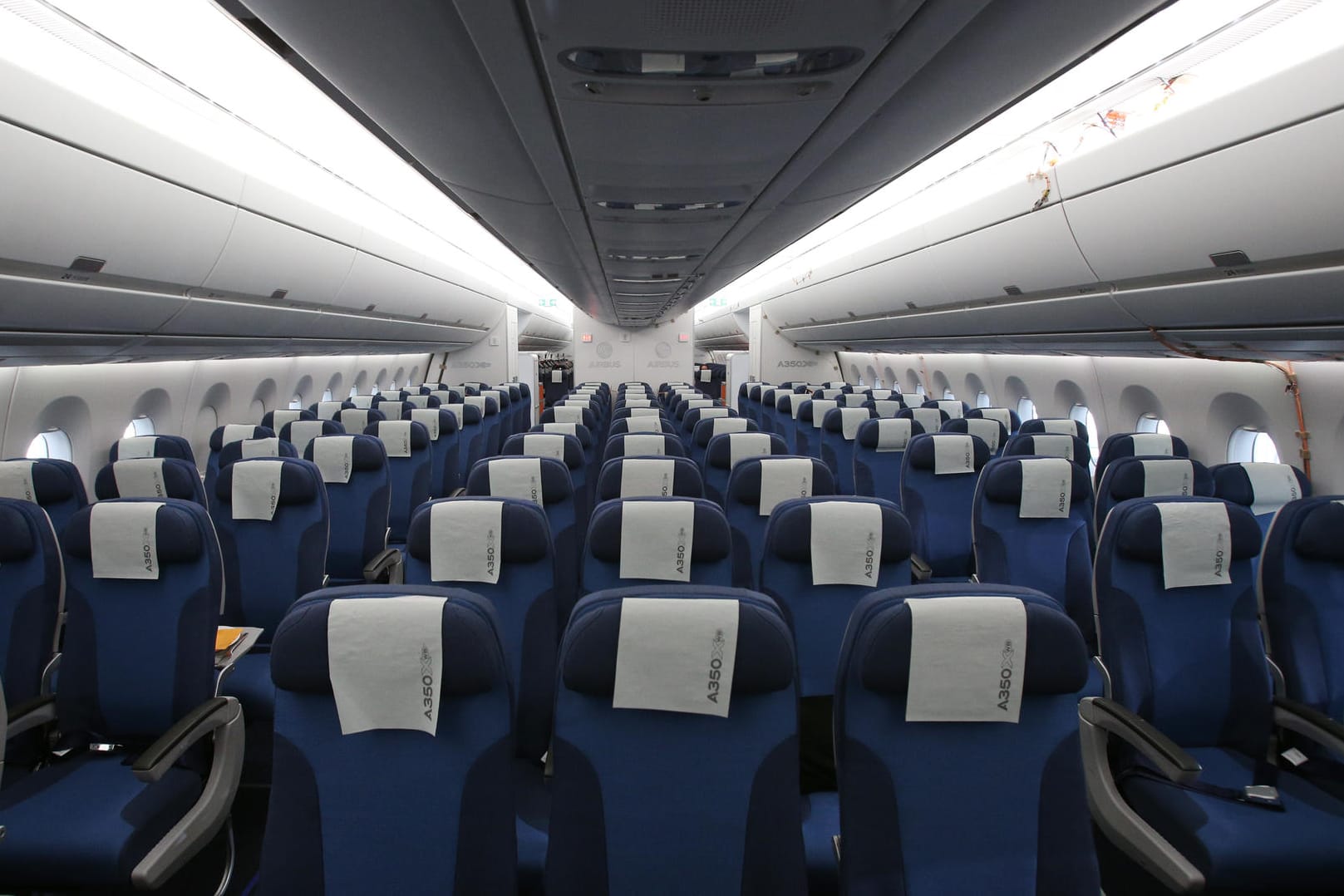 Kurioser Vorfall auf einem Flug in Asien: Ein Fluggast zog sich erst nackt aus und attackierte dann eine Stewardess. (Symbolbild)